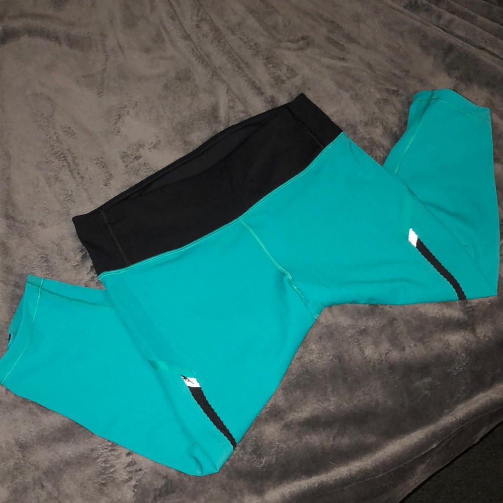Lululemon crops size 10 - teal and black